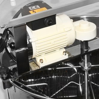 Extractor de miel con tanque Mellarius OptiLine 4 cuadros con motor eléctrico de 230V P52