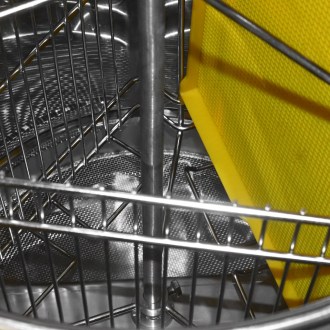 Extractor de miel con tanque Mellarius OptiLine 3 radios manual P40