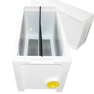 Colmena de poliestireno Langstroth 3/4 con alimentador - 6 cuadros